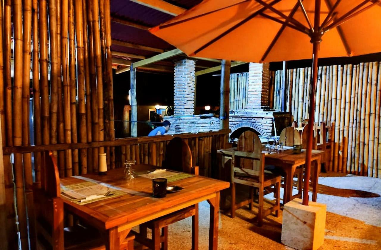 Jati Village, Party Hostel And Bungalows Gili Trawangan Exterior foto